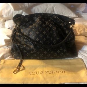 Black Louis Vuitton Bag